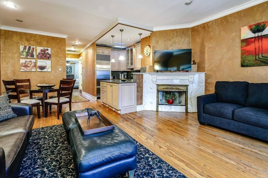 شقة Historic And Unique Brownstone In Gold Coast - Downtown - 3 شيكاغو المظهر الخارجي الصورة